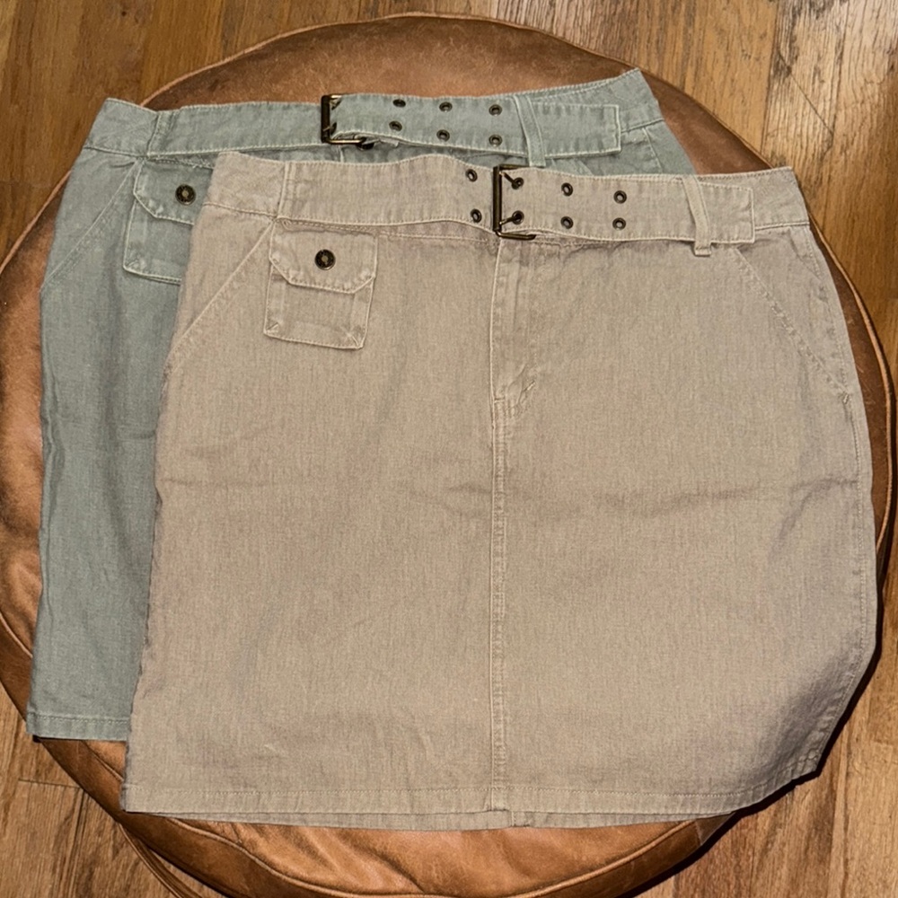 2 Women’s Route 66 Denim Jean skirt skirts built
In buckle size 16 Khaki & Green